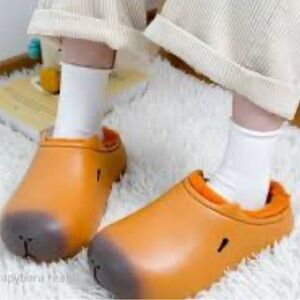 Chikobu  Cute Brown Clogs with Orange Accents